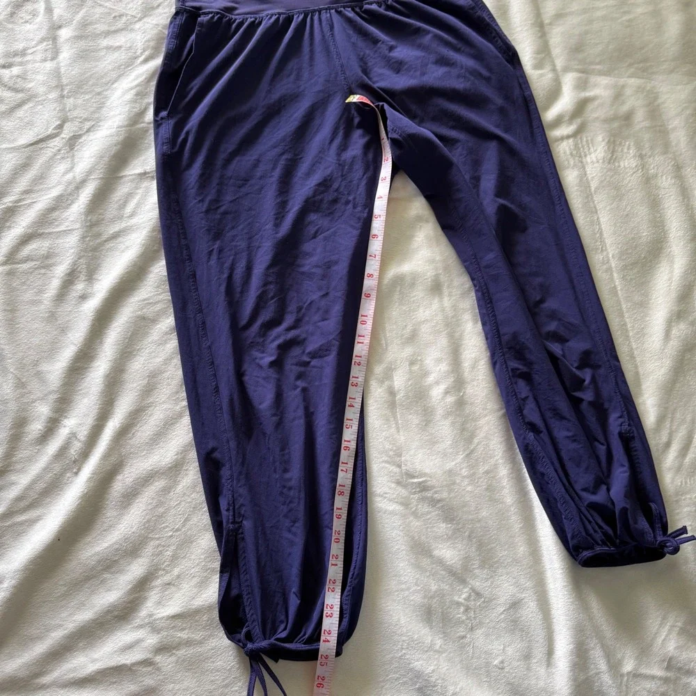 Lululemon Om Pants Purple High Rise Yoga‎ Joggers Adjustable Hem Size 6